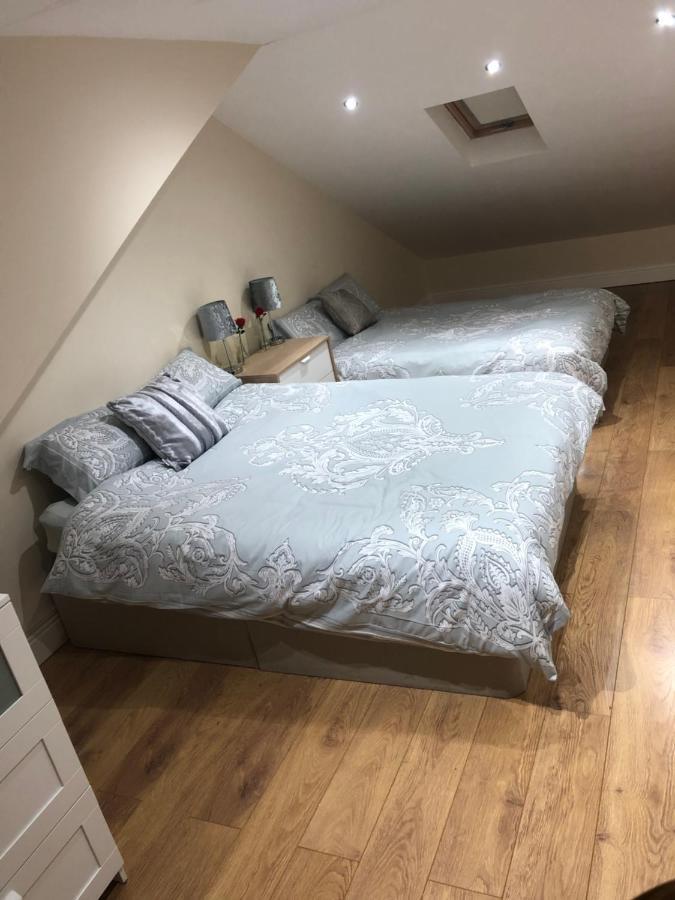 Acomodação com café da manhã  Big Rusholme With Tv And Private Bathroom-parking&wifi *