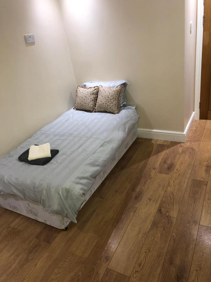 Bed & Breakfast Big Rusholme With Tv And Private Bathroom-parking&wifi