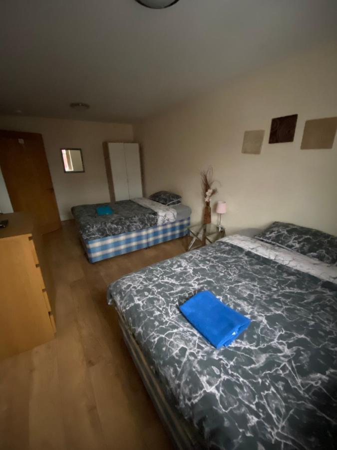Big Rusholme With Tv And Private Bathroom-parking&wifi Acomodação com café da manhã  *